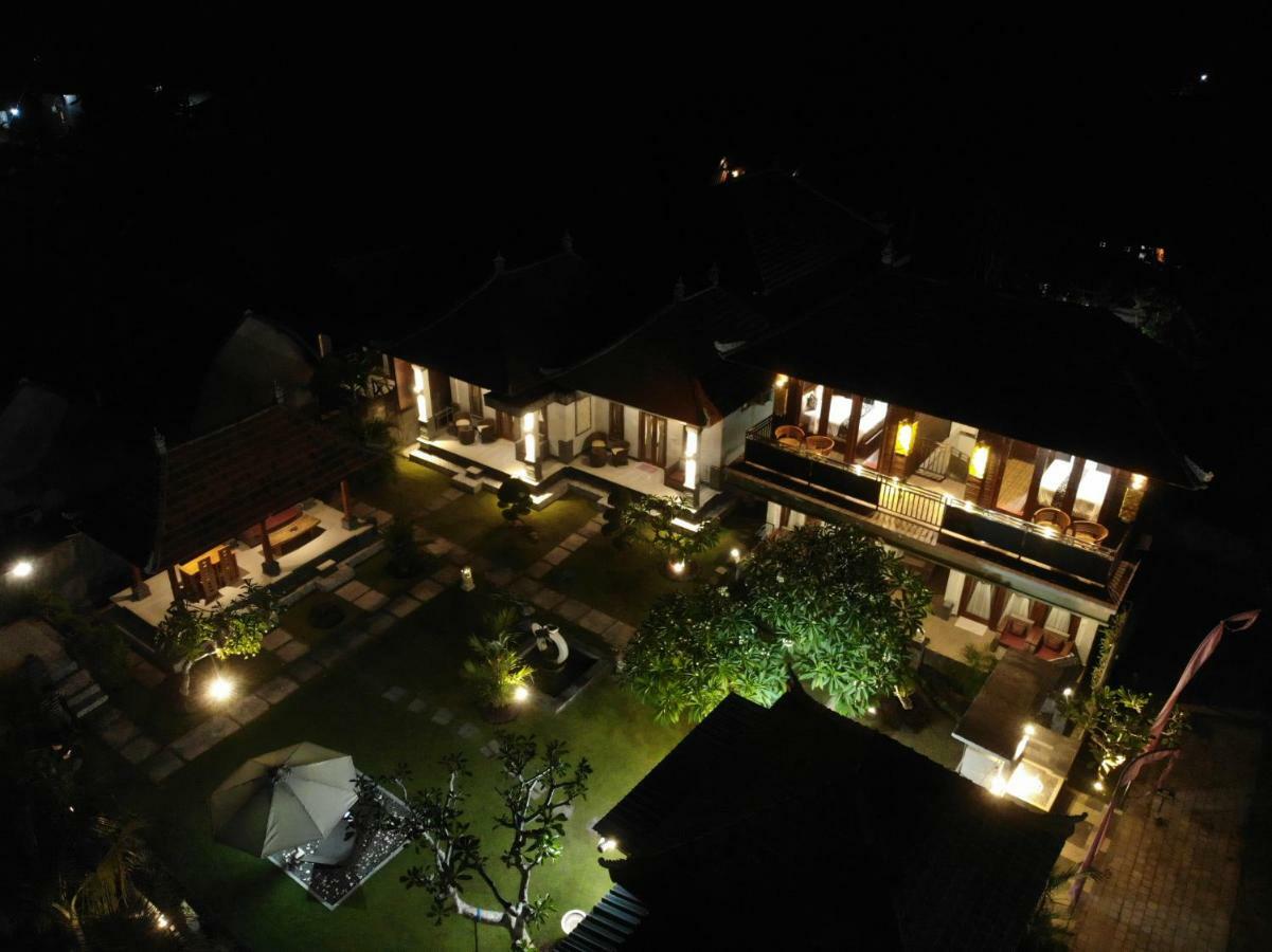 The Kanha Palace Batununggul Exterior foto